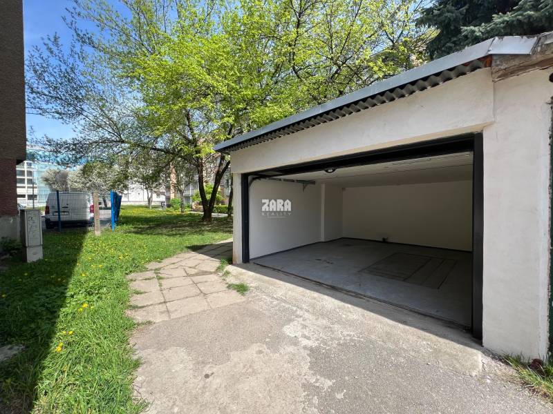 Košice - JUH - GARÁŽ, ul. Rastislavova, 23 m² .V blízkosti KULTÚRPARKU