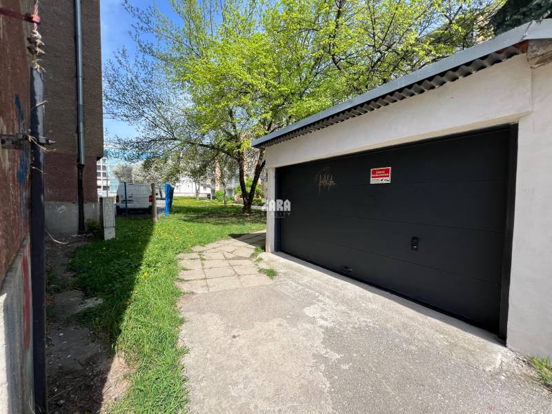 Košice - JUH - GARÁŽ, ul. Rastislavova, 23 m² .V blízkosti KULTÚRPARKU