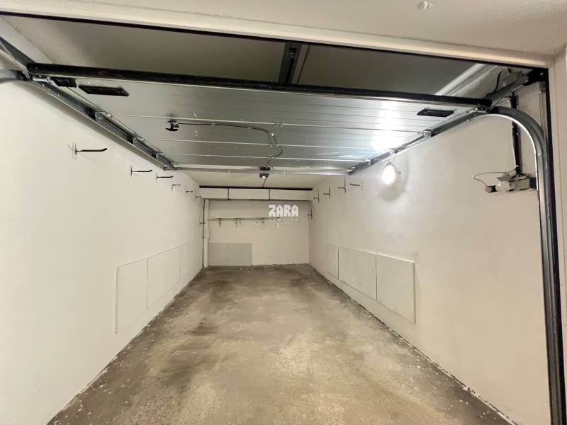 Západ -Terasa - ul. Idánska, 18 m². GARÁŽ. Elektronická brána Hoormann