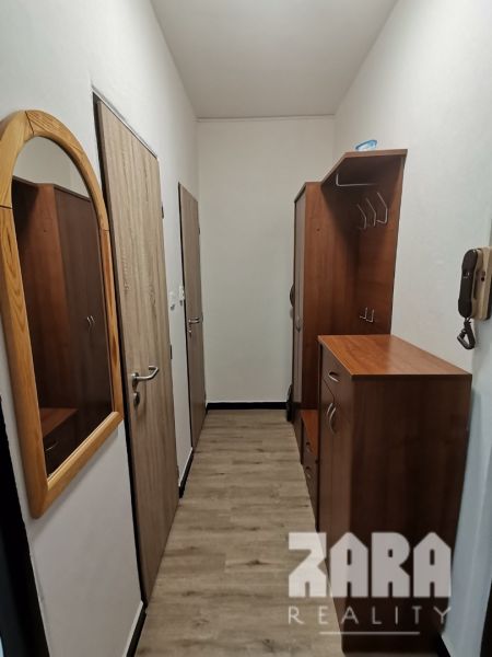 IMG_20210Na prenájom 1 izbový byt ul. Ružínska, 28 m², 1/4.posch. KR720_112754.jpg