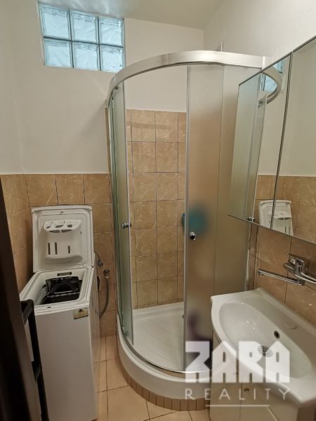 Na prenájom 1 izbový byt ul. Ružínska, 28 m², 1/4.posch. KR