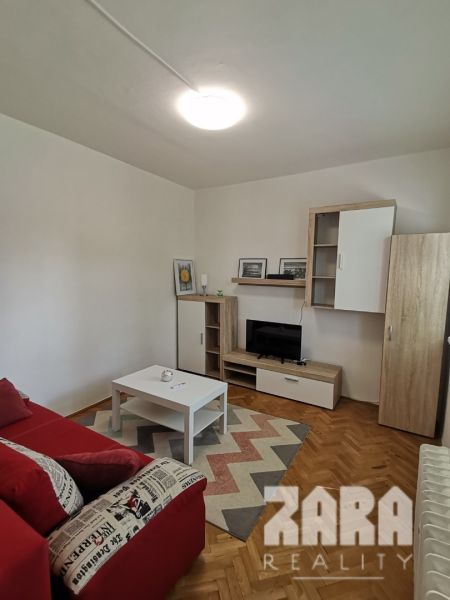 Na prenájom 1 izbový byt ul. Ružínska, 28 m², 1/4.posch. KR