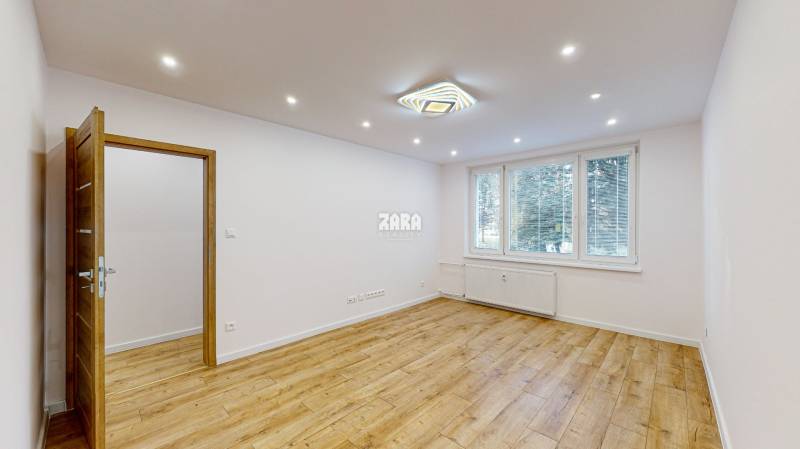  2-izbový byt _ul. Bukovecká_sídlisko nad Jazerom_ 51 m²_ ZARA REALITY_obývacia izba