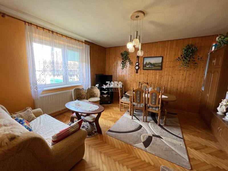 Rodinný dom, dvojgeneračné bývanie, Milhosť, Košice-okolie_ZARA REALITY_obývacia izba