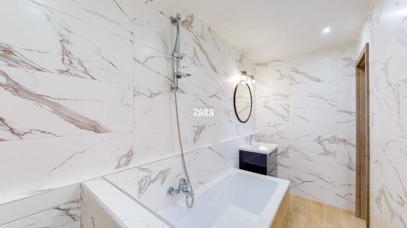 Moderný 1,5 - izbový byt ul. Lidické námestie_ nová rekonštrukcia_Loggia_ZARA REALITY