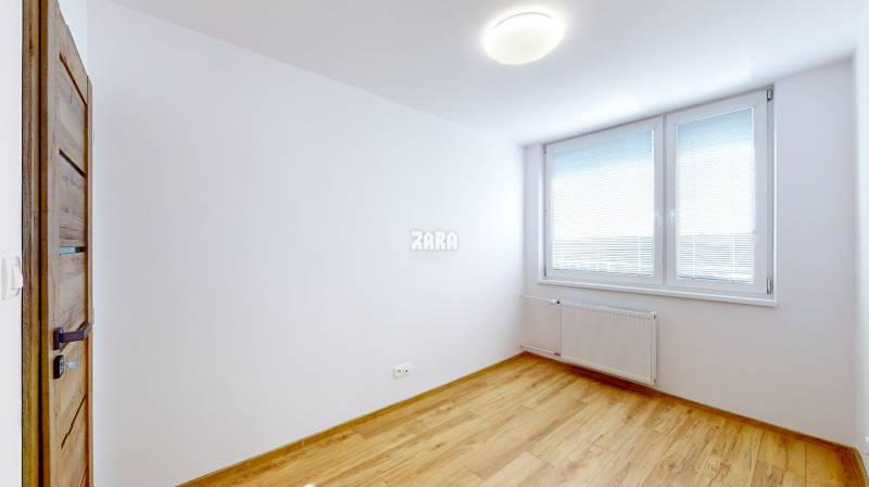 spálňa, byt KVP, ul. Dénešová, loggia