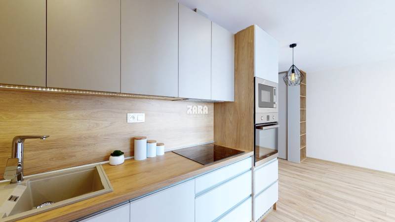 KVP - Dénešová, Krásny 1,5 izbový byt. VÝHĽAD, SÚKROMIE, 42 m², loggia