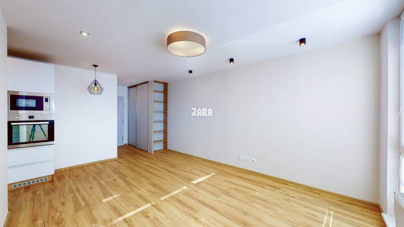 obývacia izba, 1,5 izbovy byt KVP, kompletna rekonštrukcia, loggia