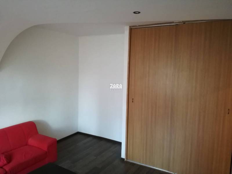 ČSA - Staré Mesto , 1,5  izbový byt  36 m² + loggia. Výborná lokalita.