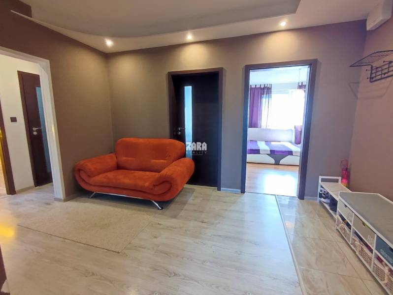 KVP - Bauerova, odporúčame:4 izbový byt, rekonštrukcia, 84 m2 + loggia