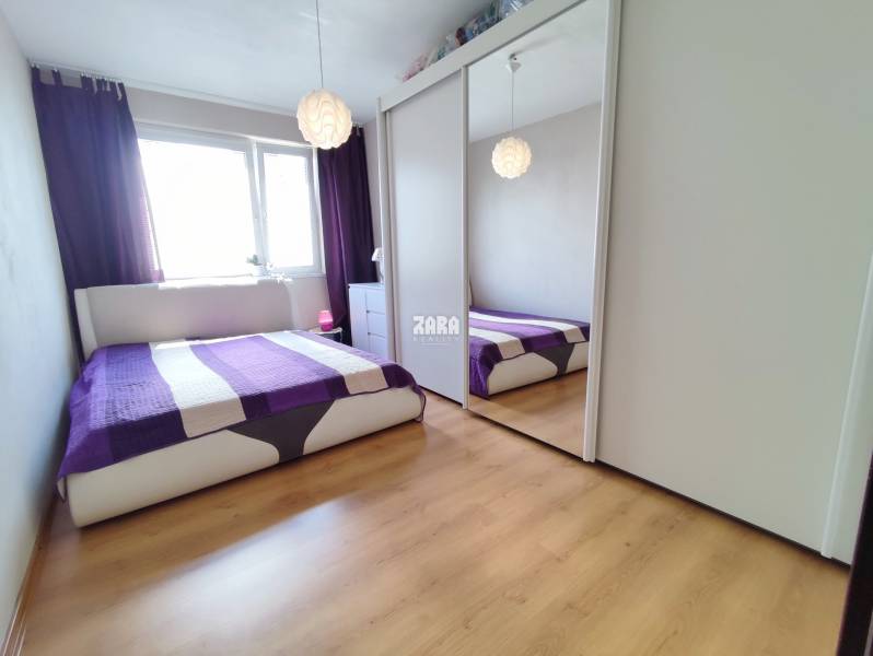 KVP - Bauerova, odporúčame:4 izbový byt, rekonštrukcia, 84 m2 + loggia