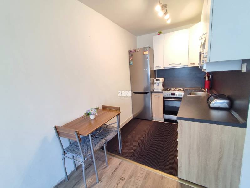 Sídlisko nad Jazerom: ul. RAKETOVA: veľmi pekný 1,5 izbový byt, 42 m² 