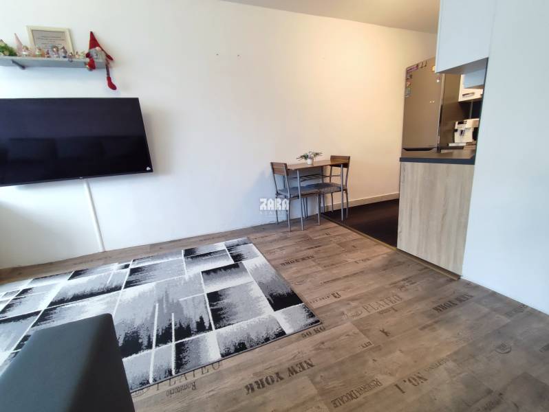 Sídlisko nad Jazerom: ul. RAKETOVA: veľmi pekný 1,5 izbový byt, 42 m² 