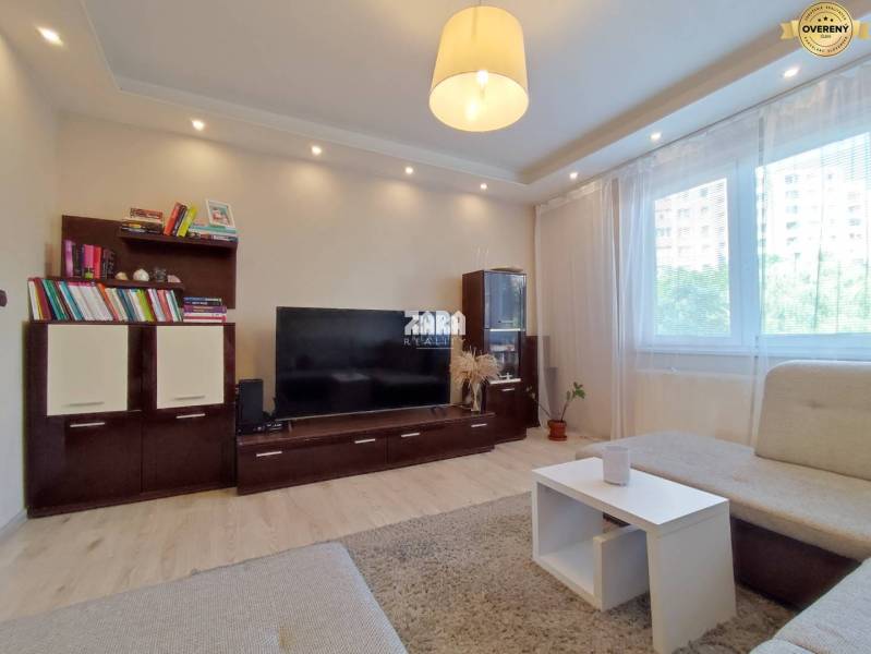 KVP - ul.  Bauerova, veľký 4 izbový byt, rekonštrukcia, 84 m2, loggia