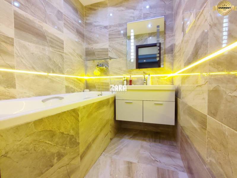 KVP - ul.  Bauerova, veľký 4 izbový byt, rekonštrukcia, 84 m2, loggia