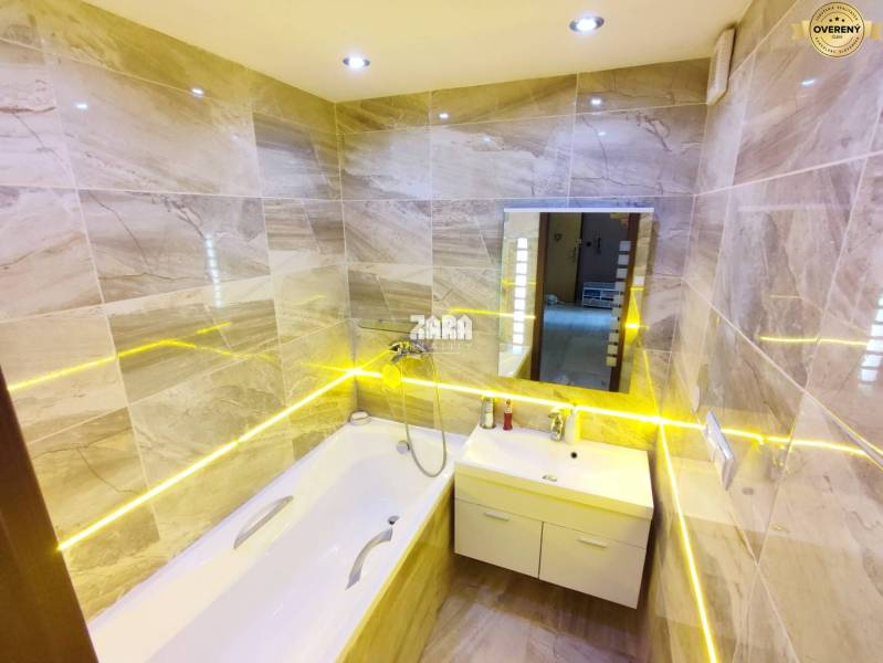 KVP - ul.  Bauerova, veľký 4 izbový byt, rekonštrukcia, 84 m2, loggia