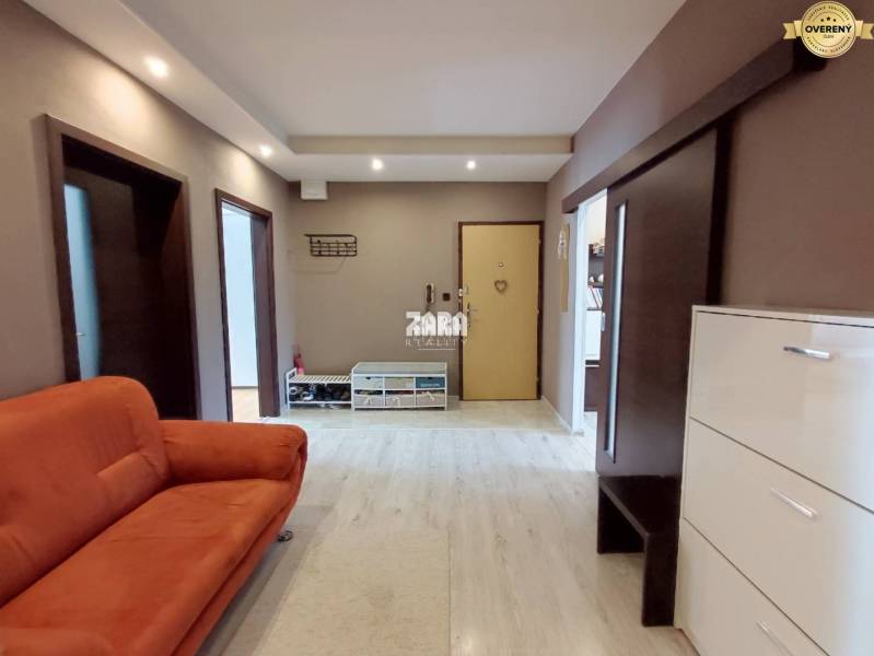 KVP - ul.  Bauerova, veľký 4 izbový byt, rekonštrukcia, 84 m2, loggia