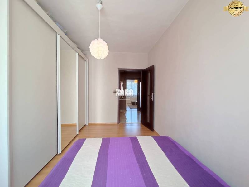 KVP - ul.  Bauerova, veľký 4 izbový byt, rekonštrukcia, 84 m2, loggia