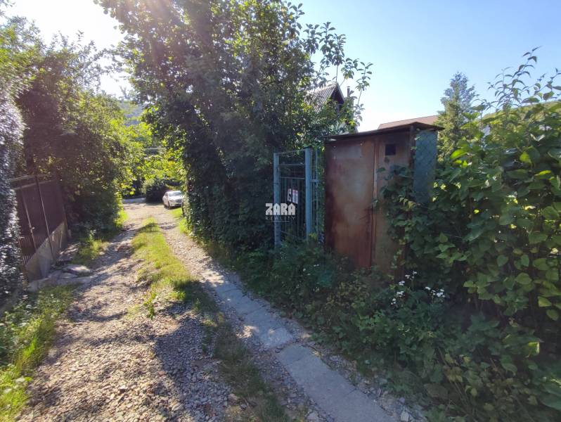 parkovanie, prístupová cesta