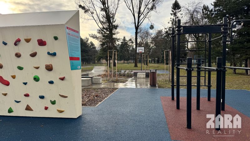Miškovecká: ZARIADENÝ  pekný 3 izb. byt, 67m2 + loggia. Rekonštrukcia.