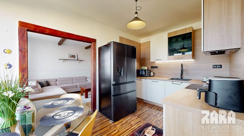 Miškovecká: ZARIADENÝ  pekný 3 izb. byt, 67m2 + loggia. Rekonštrukcia.