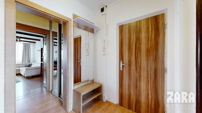 Miškovecká: ZARIADENÝ  pekný 3 izb. byt, 67m2 + loggia. Rekonštrukcia.