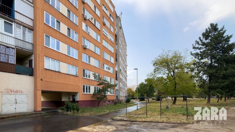 Miškovecká: ZARIADENÝ  pekný 3 izb. byt, 67m2 + loggia. Rekonštrukcia.