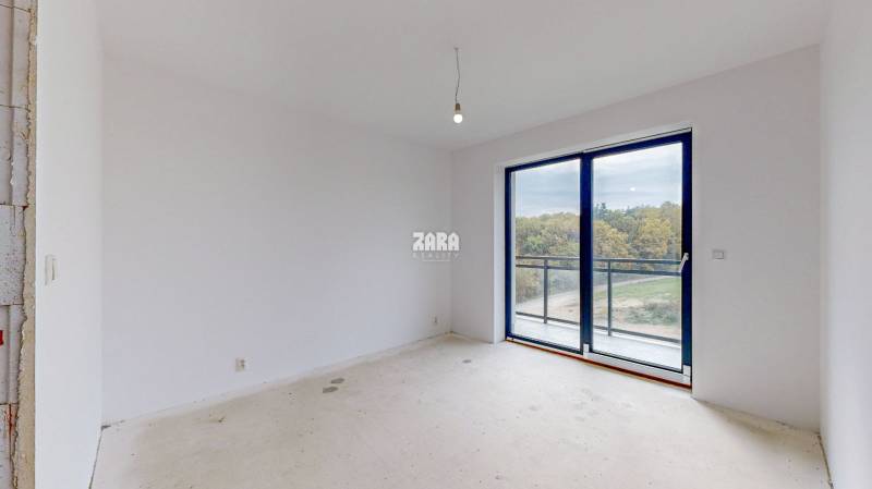 spálňa s výstupom na loggiu_zara-reallity