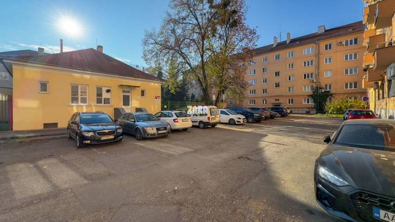 Staré Mesto - 3 izb. TEHLOVÝ byt ul. Park Angelinum (2025 Zara Agency)