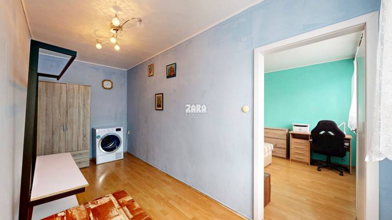 ŠACA - pekný 3 izbový zariadený byt ul. Železiarenska, 64 m2