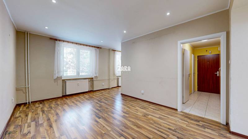 ŠACA - veľmi pekný 3 izbový zariadený byt ul. Železiarenska, 64 m2