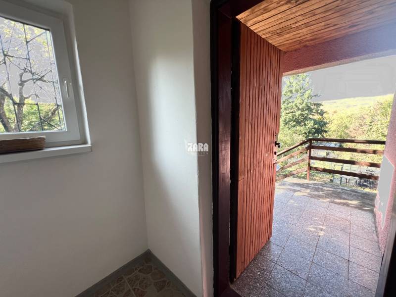 Košice - Sever, Kalvária, Račí potok III, Chata so záhradou  453 m2
