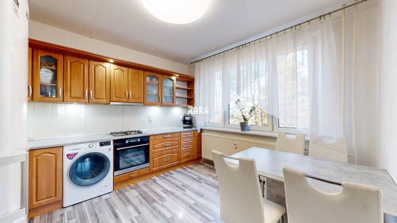 FURČA- EXNÁROVÁ veľmi pekný zrekonštruovaný 2 izbový byt 58 m2, loggia