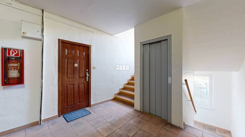 FURČA- EXNÁROVÁ veľmi pekný zrekonštruovaný 2 izbový byt 58 m2, loggia