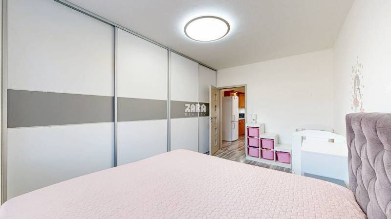 FURČA- EXNÁROVÁ veľmi pekný zrekonštruovaný 2 izbový byt 58 m2, loggia