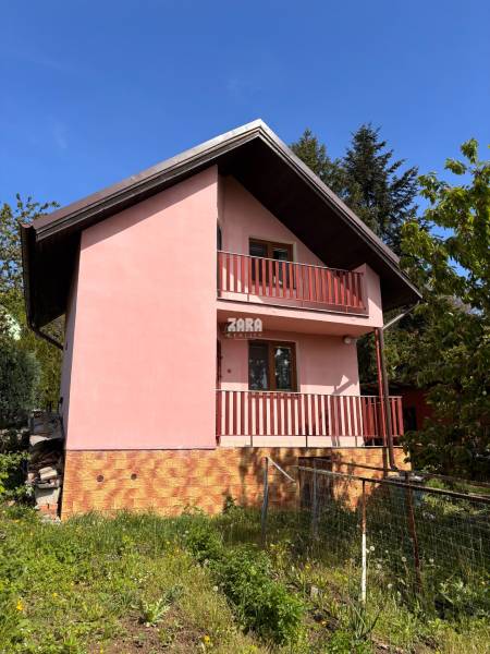 Chata-prízemie, obytné podkrovie, balkón, pivnica, gáng, Zara reality