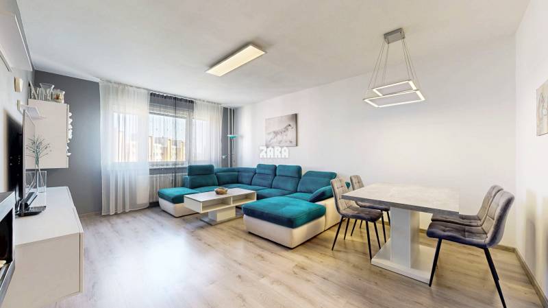 KVP - Starozagorska.ZARIADENÝ veľmi pekný 4 izb.byt, 83 m², loggia. Obývacia izba kompletne zariadená