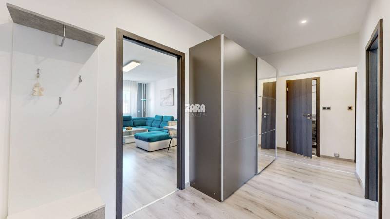 KVP - Starozagorska.ZARIADENÝ veľmi pekný 4 izb.byt, 83 m², loggia. 