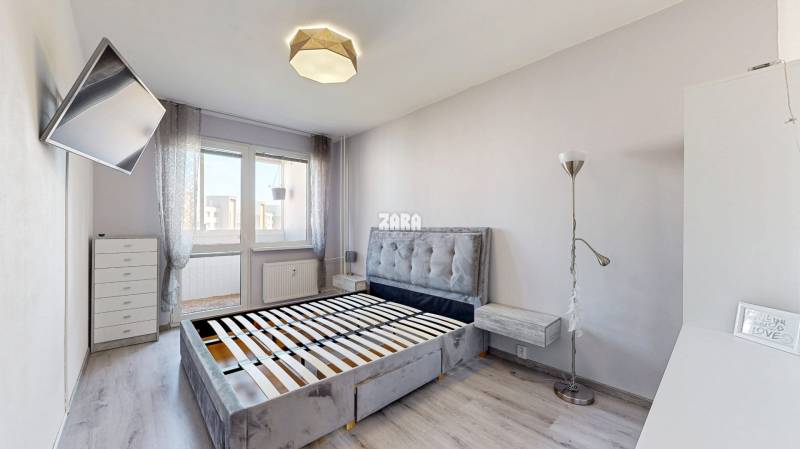 KVP - Starozagorska.ZARIADENÝ veľmi pekný 4 izb.byt, 83 m², loggia. 
