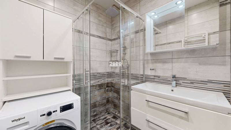 KVP - Starozagorska.ZARIADENÝ veľmi pekný 4 izb.byt, 83 m², loggia. 