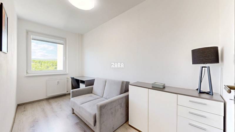 KVP - Starozagorska.ZARIADENÝ veľmi pekný 4 izb.byt, 83 m², loggia. 