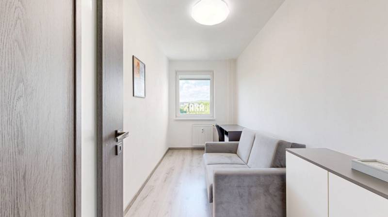 KVP - Starozagorska.ZARIADENÝ veľmi pekný 4 izb.byt, 83 m², loggia. 