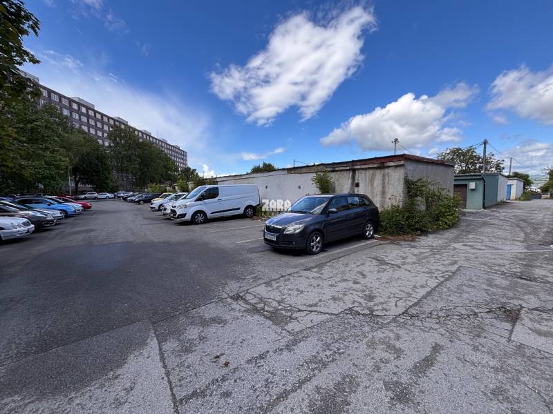 Garáž Krakovská ul. Košice, Zara reality