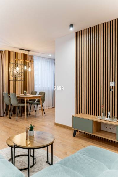 Nad Jazerom - 3 izb. byt ul. POLUDNÍKOVÁ, 71 m2 + loggia. Nová rekonš.