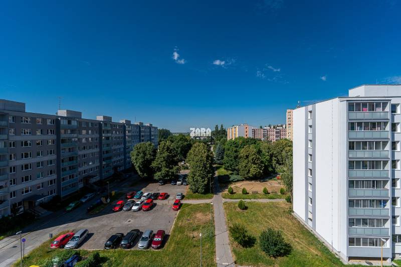 Nad Jazerom - Nadčasový 3 izb. byt ul. POLUDNÍKOVÁ, 71 m2 + loggia. 
