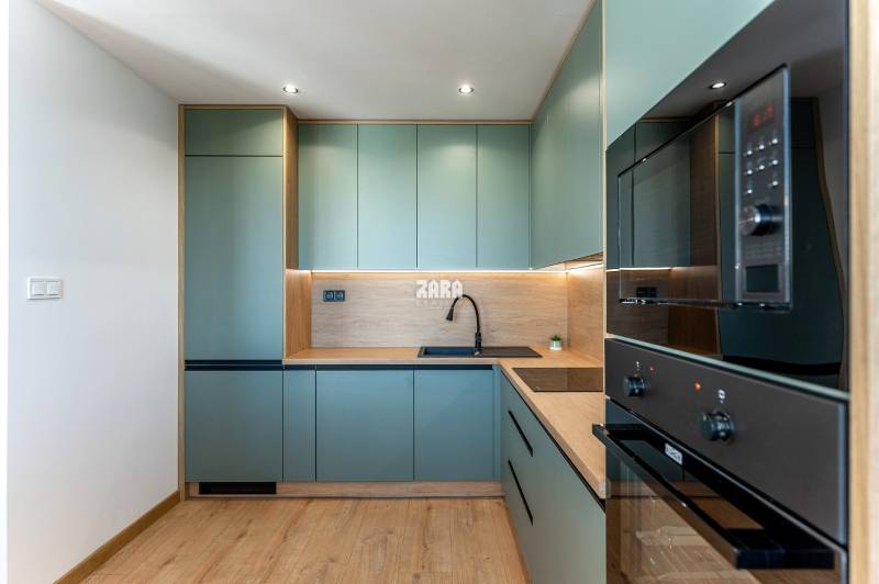 Nad Jazerom - Nadčasový 3 izb. byt ul. POLUDNÍKOVÁ, 71 m2 + loggia. 