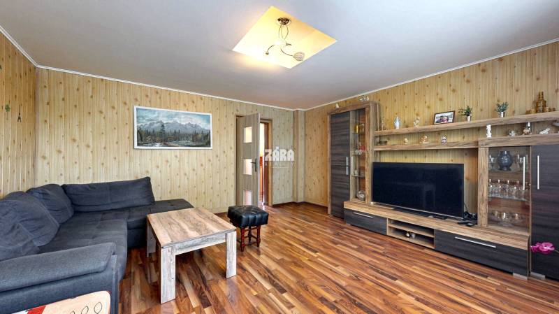 Turňa nad Bodvou - 3 izbový udržiavaný rodinný dom, pozemok 800 m2