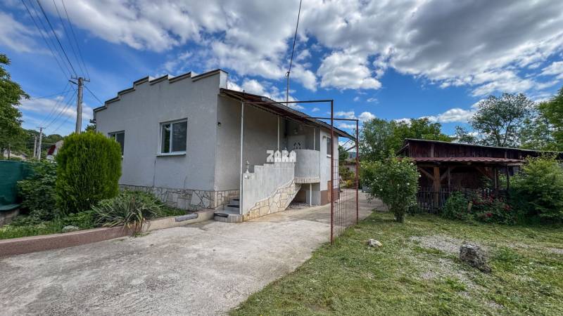 Turňa nad Bodvou - 3 izbový udržiavaný rodinný dom, pozemok 800 m2