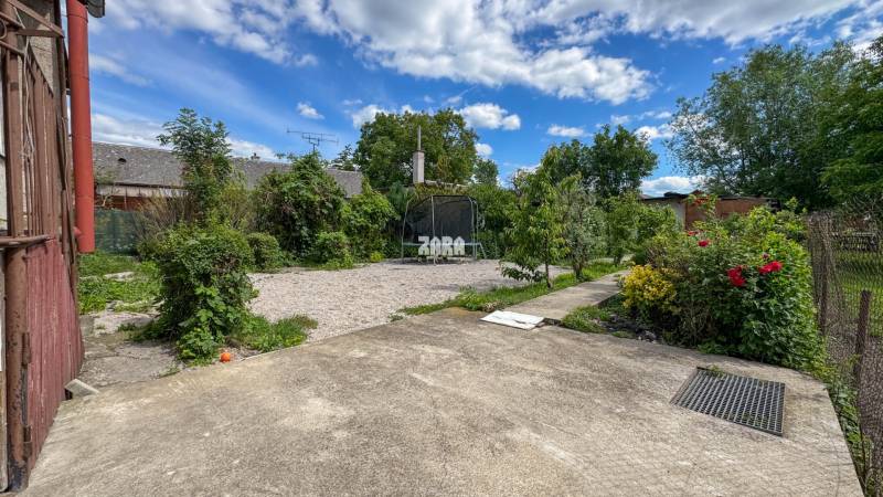 Turňa nad Bodvou - 3 izbový udržiavaný rodinný dom, pozemok 800 m2