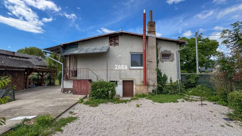 Turňa nad Bodvou - 3 izbový udržiavaný rodinný dom, pozemok 800 m2